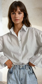 CAMISA CON MANGAS ACAMPANADAS Y PUNTOS SUISSES